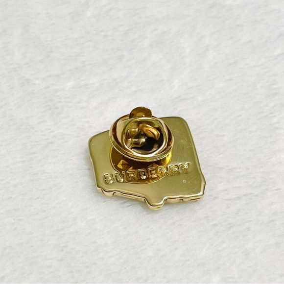 BURBERRY LONDON RED BUS PIN - Picture 2 of 3